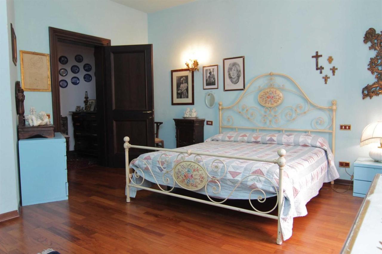 מרינה די קררה L'Arrocco Bed And Breakfast מראה חיצוני תמונה