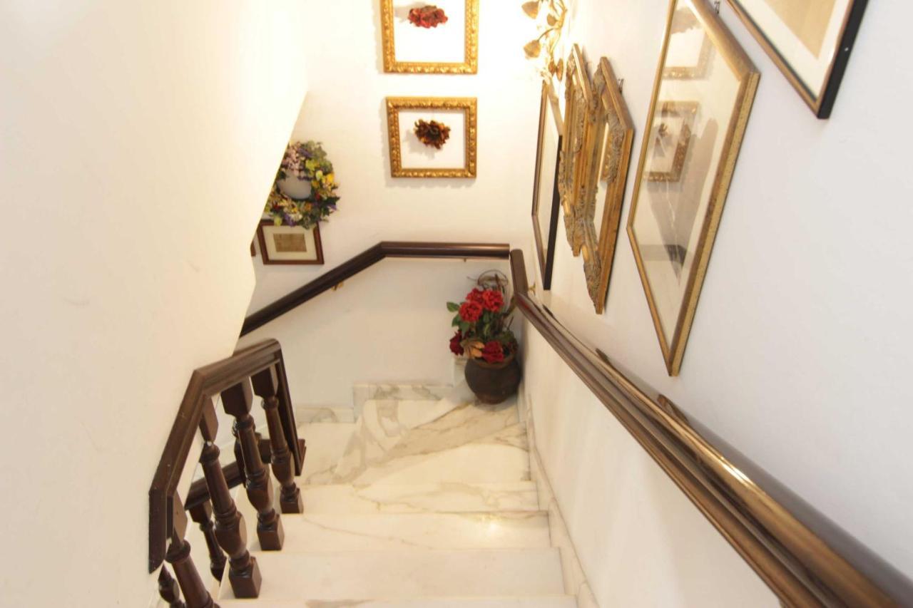 מרינה די קררה L'Arrocco Bed And Breakfast מראה חיצוני תמונה
